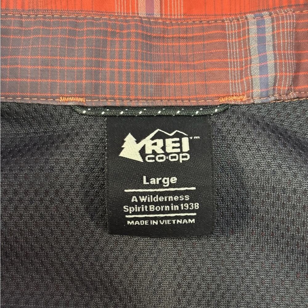 REI Men's Red and Black Plaid Long Sleeve Button Down Shirt Size Large - Picture 2 of 6